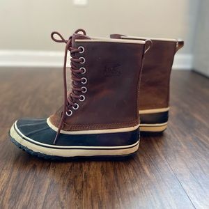 SOREL cappuccino, Oxford tan winter boots
